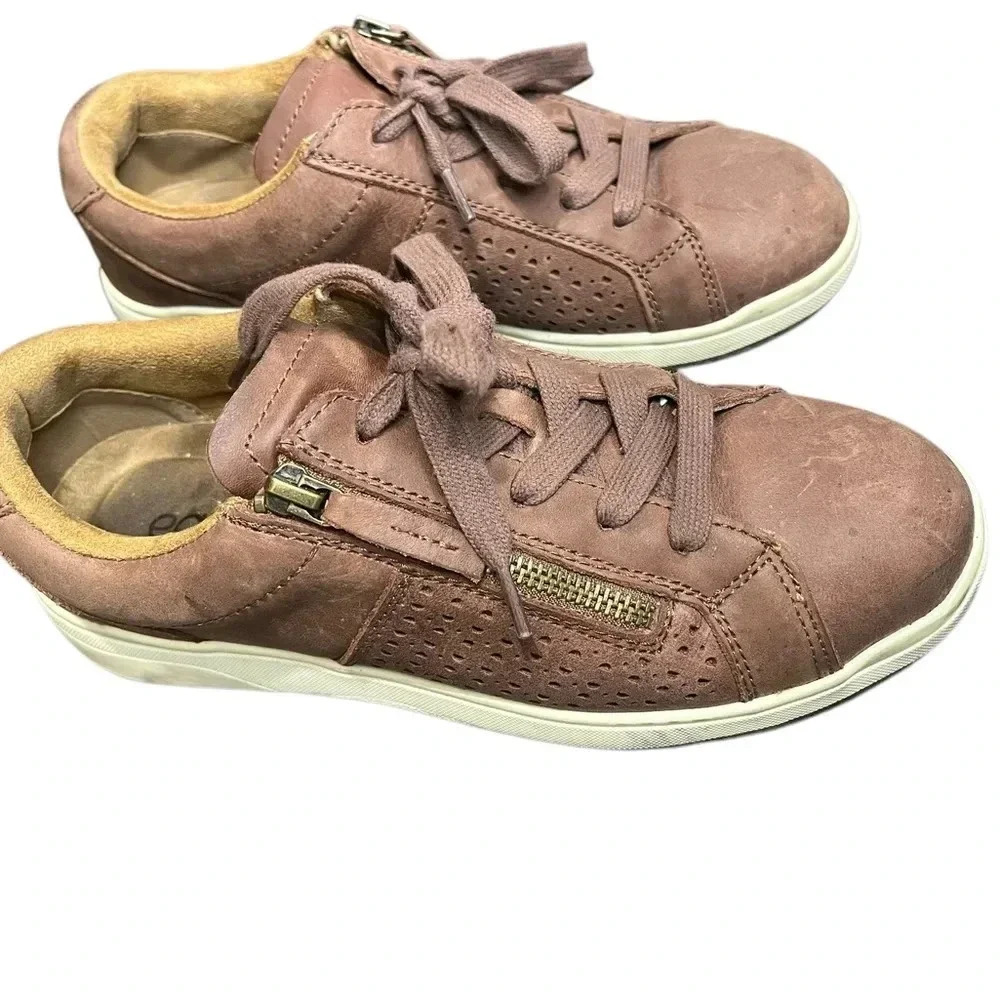 Earth Netta Round toe Lace up Sneakers women's Dark Natural Size 8